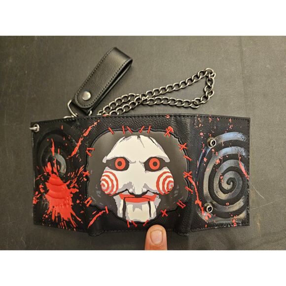 Jigsaw Saw Wallet w/ Chain | Horror Movie Style | Gothic Geek Fashion - Picture 4 of 7